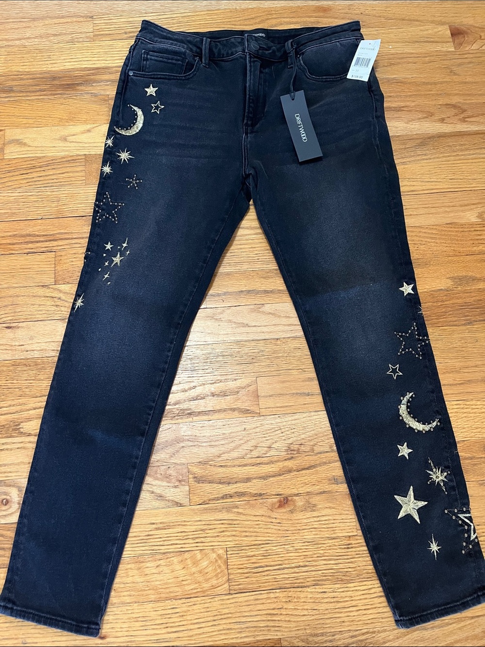 Driftwood Jackie embroidered moon new 30
